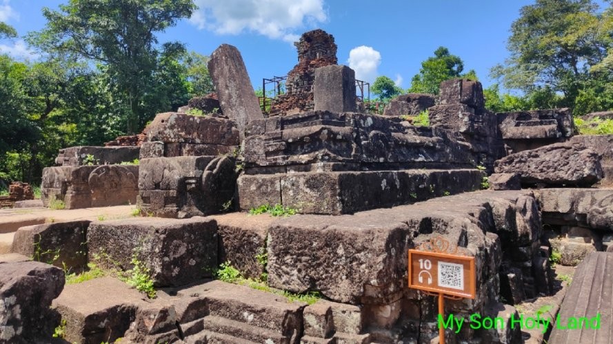 My Son Sanctuary Sunrise Private Tour From Hoi An 2