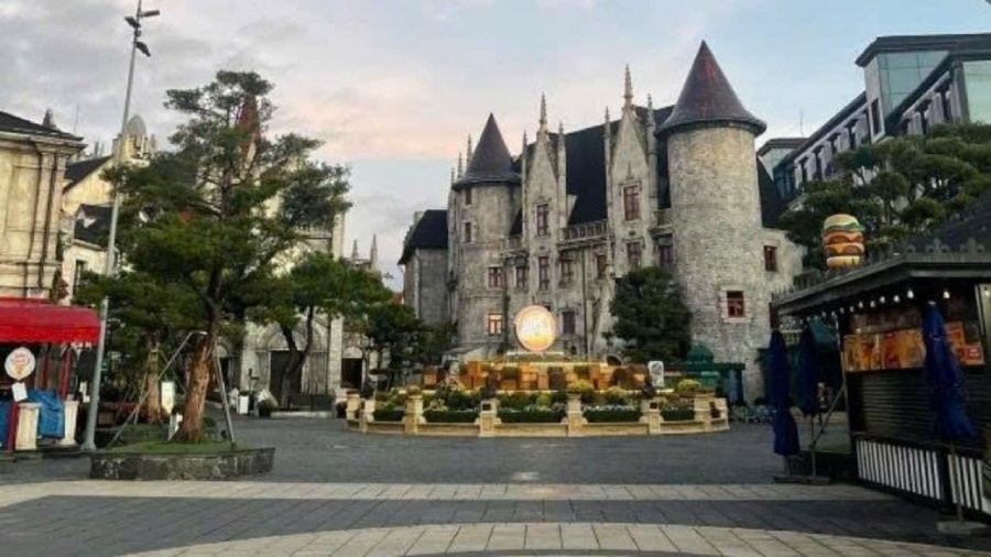 Exclusive Ba Na Hills Golden Bridge Tour