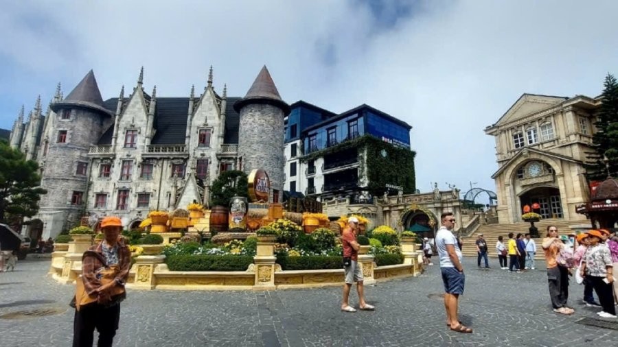 Golden Bridge Vietnam Private Excursion